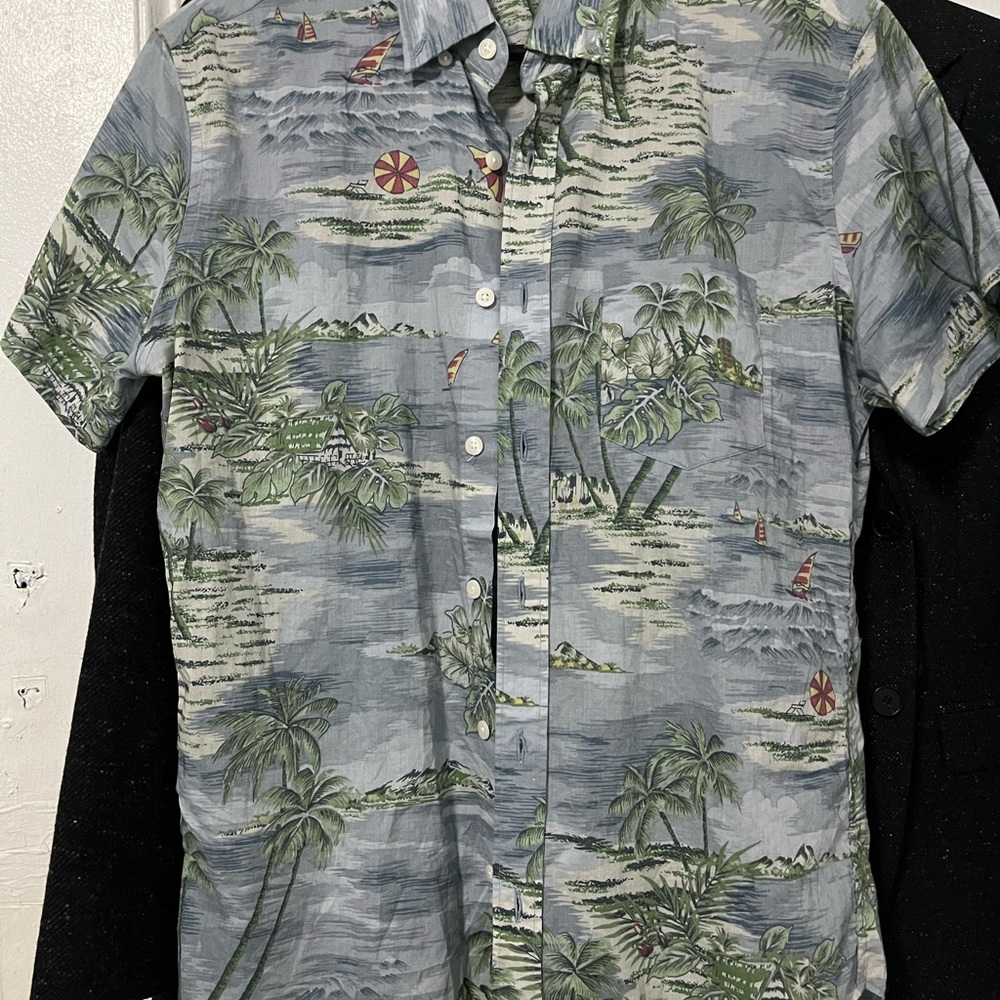 J Crew Chambray Hawaiian shirt - Excellent Condition - Size Medium Slim
